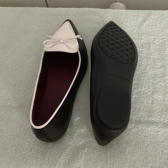 AEROSOLES Black and White Flats with Bow - Picture 3 of 4